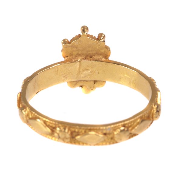 Antique 17th Century Baroque Garnet Gold Ring