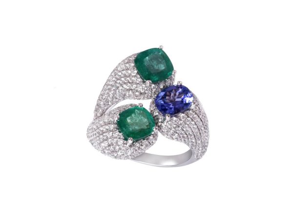 Diamond, Emerald and Tanzanite Cocktail Ring, 6.58ct total, 18ct Gold