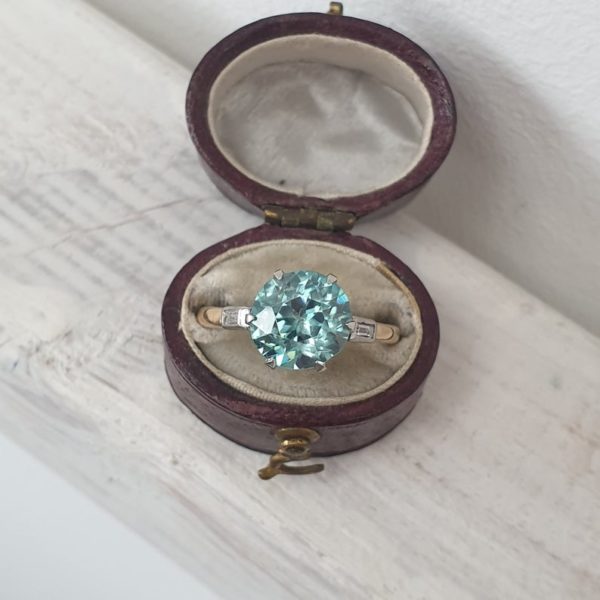 Vintage Zircon and Diamond 18ct Gold Platinum Ring