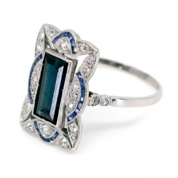 Art Deco Style Sapphire, Diamond and Platinum Dress Ring, 2.50 carats