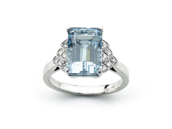 Aquamarine and Diamond Dress Ring, 5 carats, Platinum