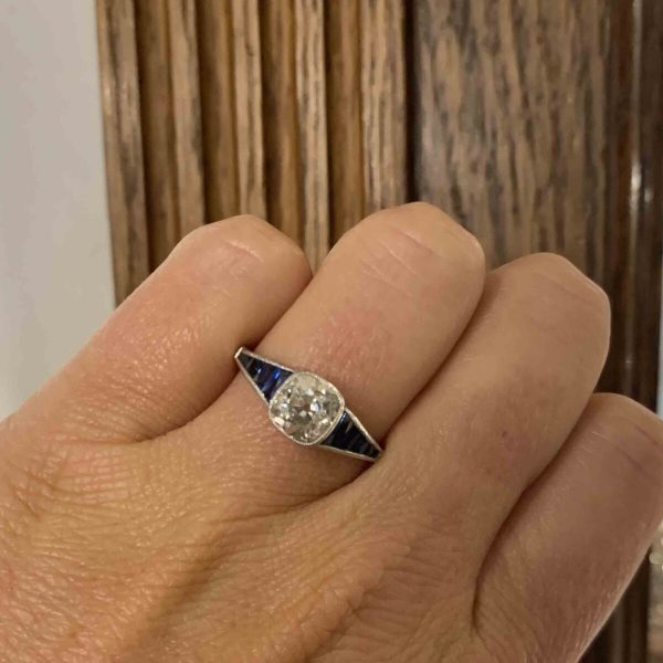 Art Deco sapphire ring 1925 platinum