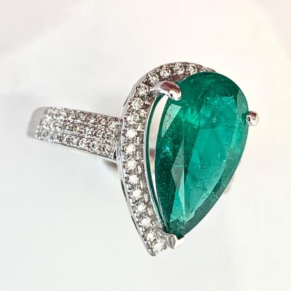 6.91 Carat Emerald and Diamond Dress Ring, 18ct White Gold