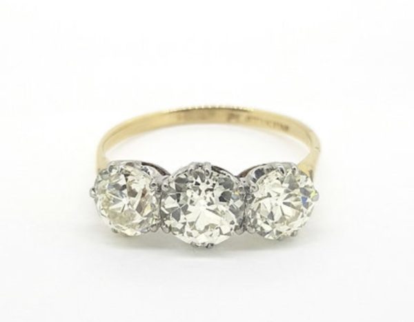 Three stone diamond ring Vintage 2.50 carats