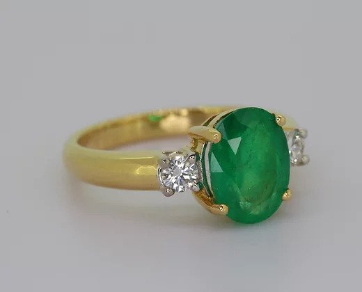 Oval Emerald and Diamond Three Stone Ring in 18ct Yellow Gold