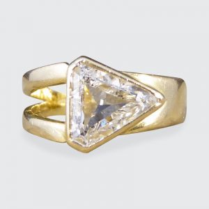 Contemporary Kite Shape Diamond 1.15ct Gold Ring