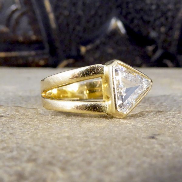 Contemporary Kite Shape Diamond 1.15ct Gold Ring