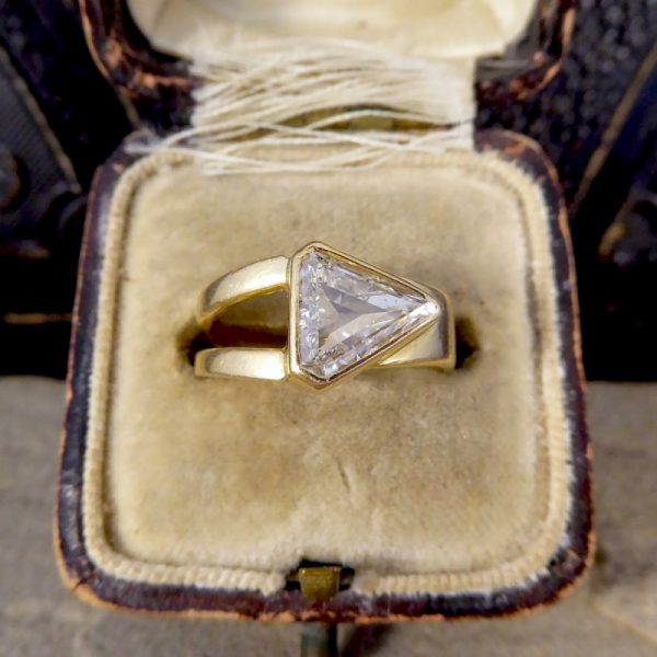 Contemporary Kite Shape Diamond 1.15ct Gold Ring