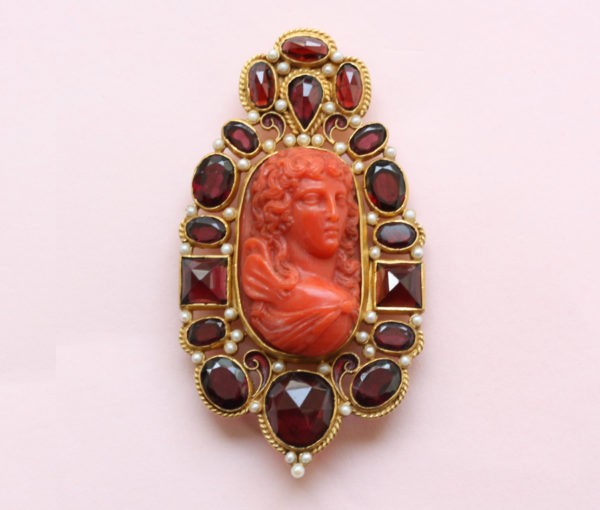 Neo Renaissance Style Pearl and Garnet set Cameo Brooch, 18ct Gold