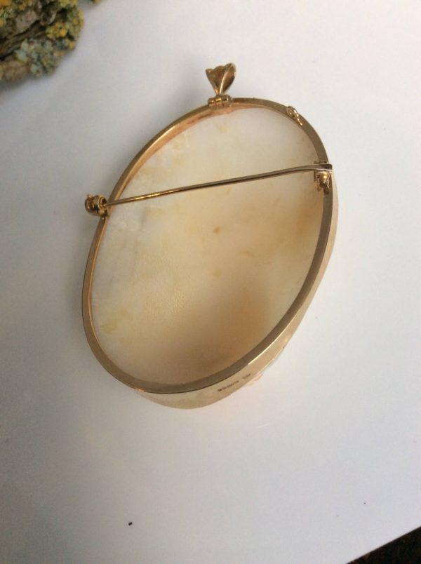 antique Victorian gold cameo pendant