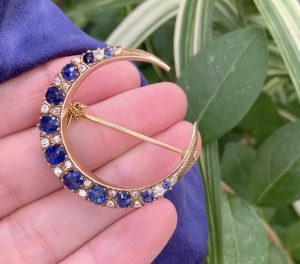 Antique Sapphire and Diamond Crescent Brooch, 4.5 carats Victorian and Edwardian