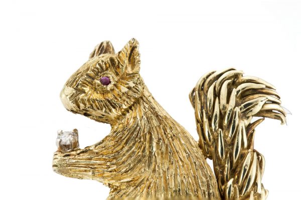Vintage Textured 18ct Yellow Gold Brooch Squirrel Holding a Diamond