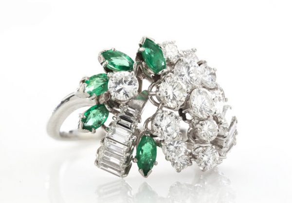 Vintage 1970s Abstract 4.00ct Diamond and Emerald Cluster Ring, in 18ct white gold