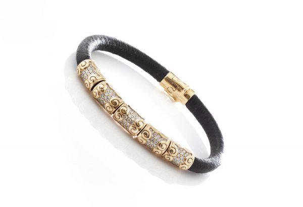 Saisei Japanese 3.75ct Diamond and 18ct Yellow Gold Set Leather Bracelet; Made by Saisei in Japan, Circa 2000s