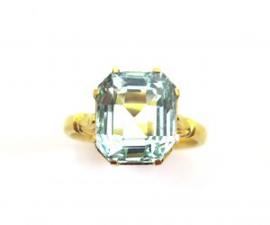 Vintage 4.66ct Aquamarine Single Stone Ring