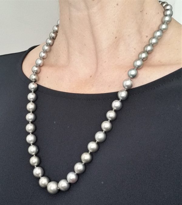 Single Row Graduated Tahitian Grey Pearl Necklace, diamond set 18ct white gold clasp