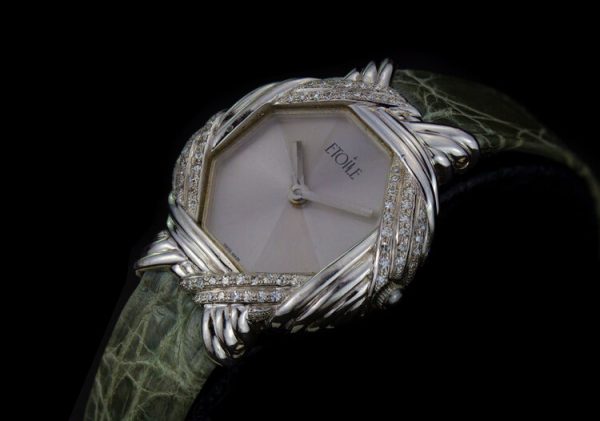 Jacques Etoile 18ct White Gold and Diamond 27mm Quartz Watch, 0.64 carat total, green leather strap, Circa 2000s