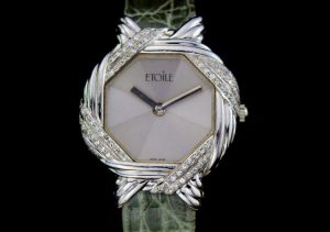 Jacques Etoile 18ct White Gold and Diamond 27mm Quartz Watch, 0.64 carats, cream face, sapphire crystal, green leather strap, Circa 2000s