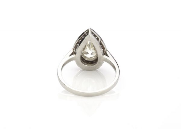 Contemporary 2.40ct Diamond and Platinum Pear Shaped Cluster Ring, with GCS certificate.