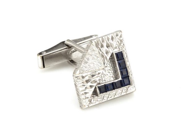 Vintage Kutchinsky Sapphire and 18ct White Gold Cufflinks, set with 0.70cts square-cut sapphires, Made in London 1965, Fully hallmarked.