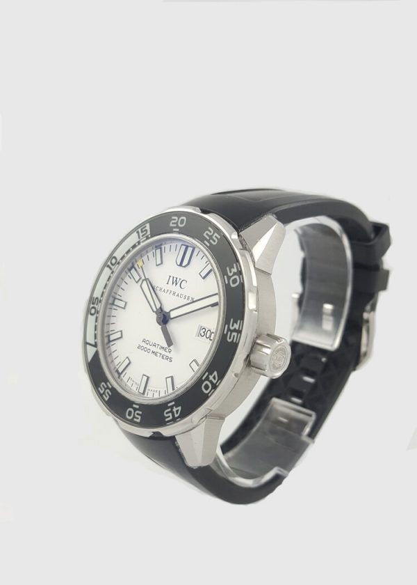 IWC Aquatimer 2000 Automatic 44mm Stainless Steel Watch; white dial, luminescent hands and indexes, date aperture at 3, rotating bezel, sapphire crystal, on a black rubber strap, with IWC box and papers, Circa 2010