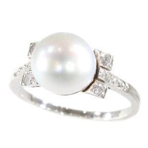 Antique Art Deco Ring with Large Pearl and Diamonds