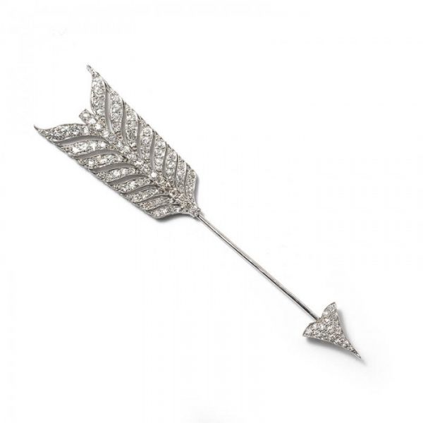Antique Edwardian Diamond and Platinum Arrow Jabot Pin Brooch; set with 4.40 carats of old-cut, single-cut and rose-cut diamonds