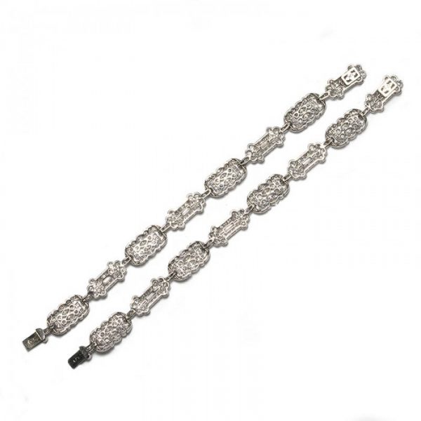 Belle Epoque Diamond Necklace Bracelets in Platinum, set with 20.00 carats of mixed cut diamonds. Can be worn as two bracelets or a choker necklace