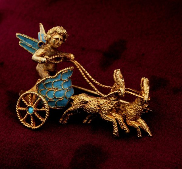 Vintage Italian Cherub on a Chariot 18ct Gold Brooch