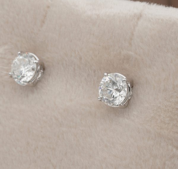 1.65ct Round Brilliant Cut Diamond Stud Earrings, IGN Certified