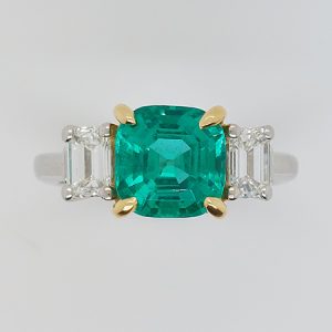 No Oil Colombian Emerald And Diamond Ring