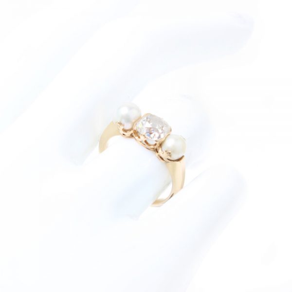 Antique Victorian Old Cushion Cut Diamond and Natural Pearl Three Stone Ring in 15ct Gold, 19th century Circa 1890s