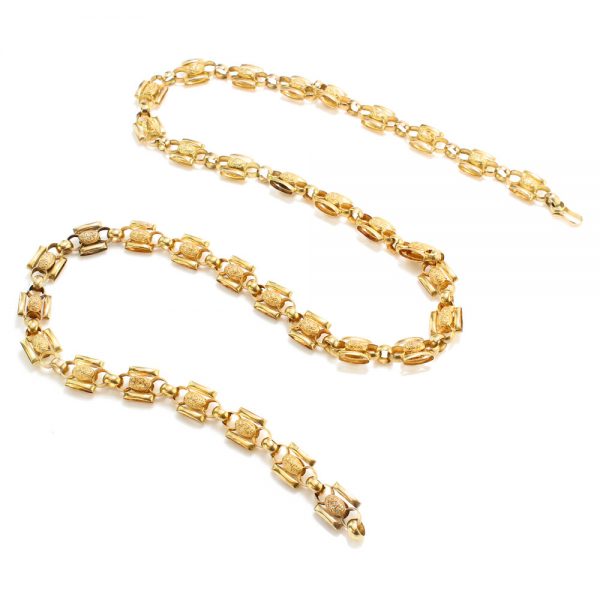Antique Georgian 15ct Yellow Gold Fancy Link Chain Necklace, 19th century Circa 1830s