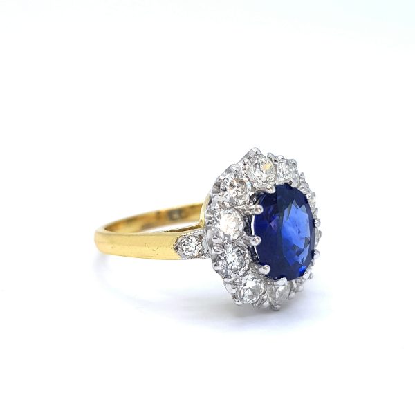 Sapphire and Diamond Oval Cluster Ring in 18ct Yellow Gold, 1.50 carats