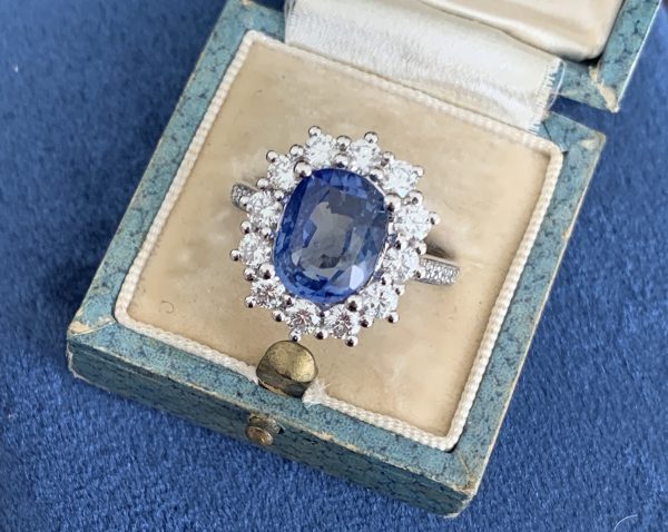sapphire and diamond large cluster ring weighing 3.14