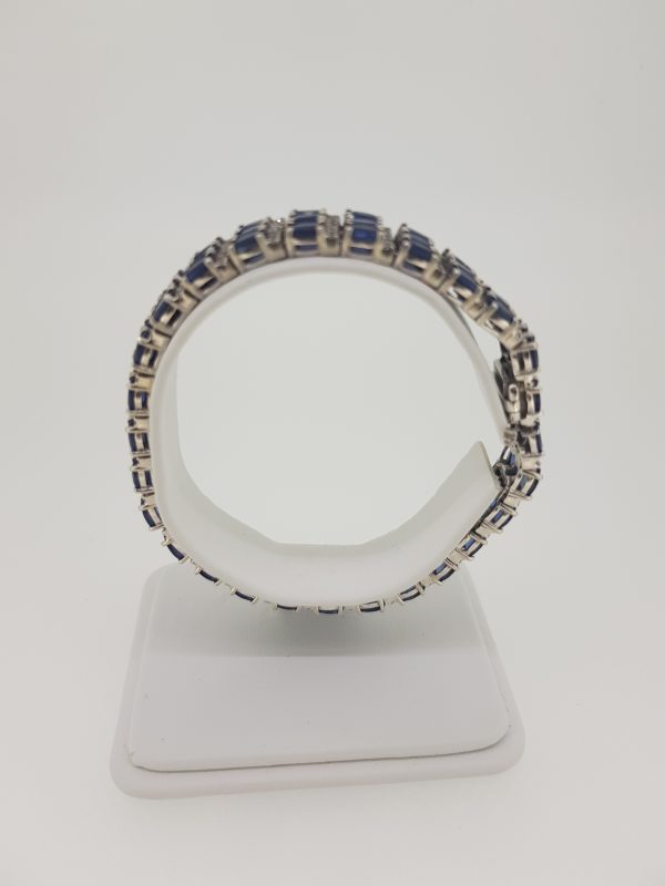 Oval Cut Sapphire and Diamond Bracelet in 14ct Gold, 12.00 carat total