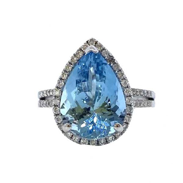 Aquamarine and Diamond Pear Shaped Cluster Cocktail Ring; 4.77 carat pear-cut aquamarine with a diamond surround, in 18ct white gold with diamond-set split shoulders