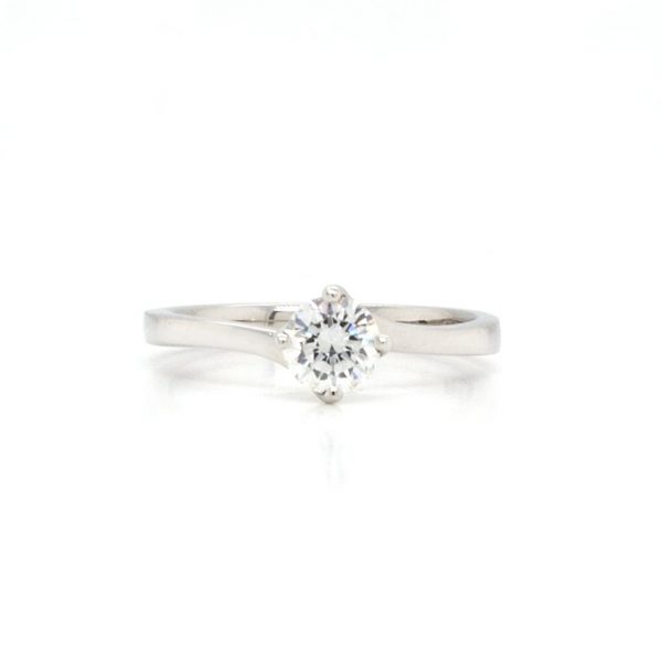0.51ct Diamond Solitaire Engagement Ring in Platinum, GIA certified G colour VS2 clarity 0.51 carat round-brilliant-cut diamond