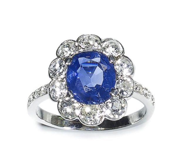 Art Deco sapphire engagement ring | Antique vintage Art Deco engagement rings