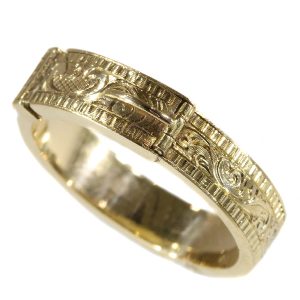 Antique Victorian 18ct Yellow Gold Hidden Compartment Ring