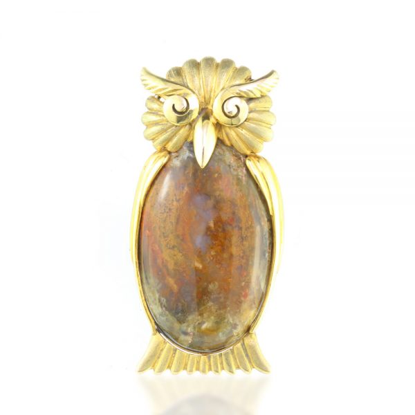 Vintage Wang Hing Moss Agate and Yellow Gold Owl Brooch; 14ct yellow gold brooch in the shape of an owl with moss agate body, Made in China, Circa 1940s