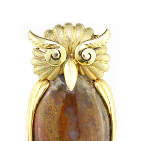 Vintage Wang Hing Moss Agate and Yellow Gold Owl Brooch, Made in China, Circa 1940s