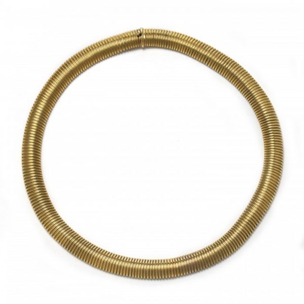 Vintage Gold Collar Necklace; consisting of a single row of flexible "gaspipe" style 18ct yellow gold hollow chain, with push-in tongue clasp. European, Circa 1950