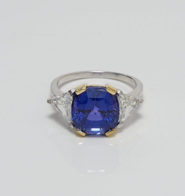 Magnificent 7.33ct No Heat Colour Change Certified Sapphire 1.30ct Diamond Ring