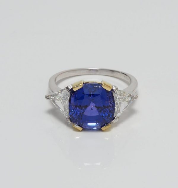 Magnificent 7.33ct No Heat Colour Change Certified Sapphire 1.30ct Diamond Ring