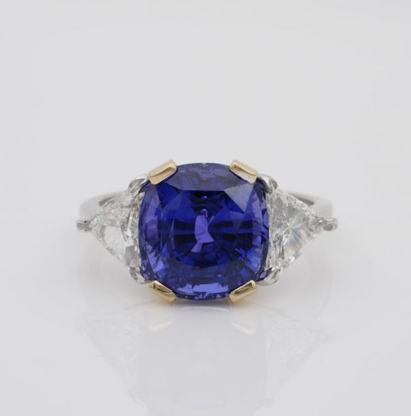 Magnificent 7.33ct No Heat Colour Change Certified Sapphire 1.30ct Diamond Ring