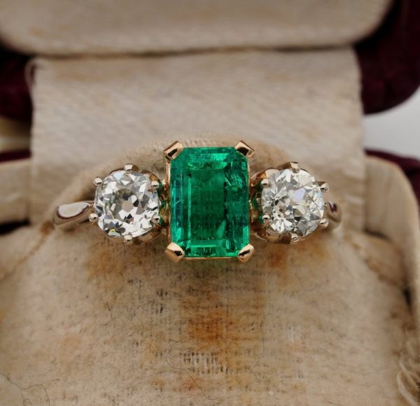 Vintage 1940s 1.60ct Colombian Emerald and 1.20ct Old Mine Cut Diamond Ring