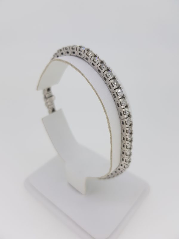6.46ct Diamond Line Bracelet in 18ct White Gold, set with 6.46 carats of G colour round brilliant-cut diamonds, 18.5cm in length