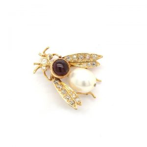Vintage Garnet, Pearl and Diamond Insect Brooch in 15ct yellow gold, Circa 1930