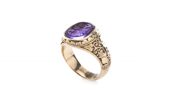 Antique 19th Century Gents 18ct Gold Ring with Amethyst Seal, Circa 1870s